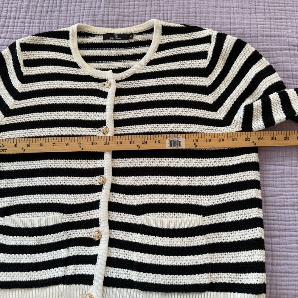 Striped Black and White Women's Cardigan Sweater w/ Gold Buttons, Size L - Picture 7 of 10